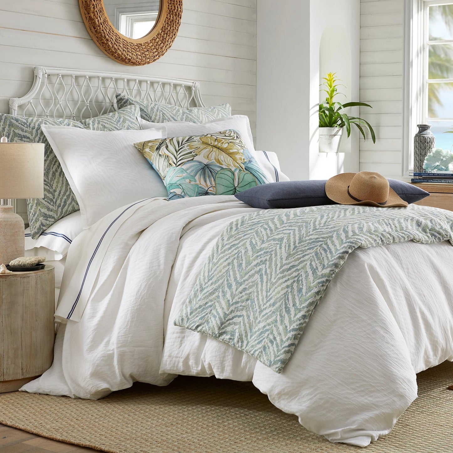 Waves King Duvet Set – White Cotton and Linen | 1 King Duvet Cover + 3 Euro Shams | Inserts Not Included