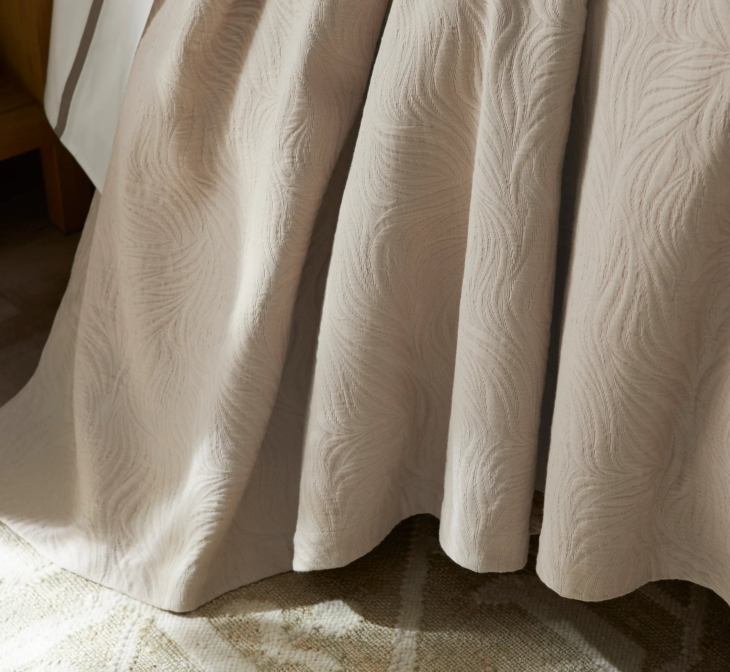 Caribbean Matelassé Coverlet Natural Cotton Queen