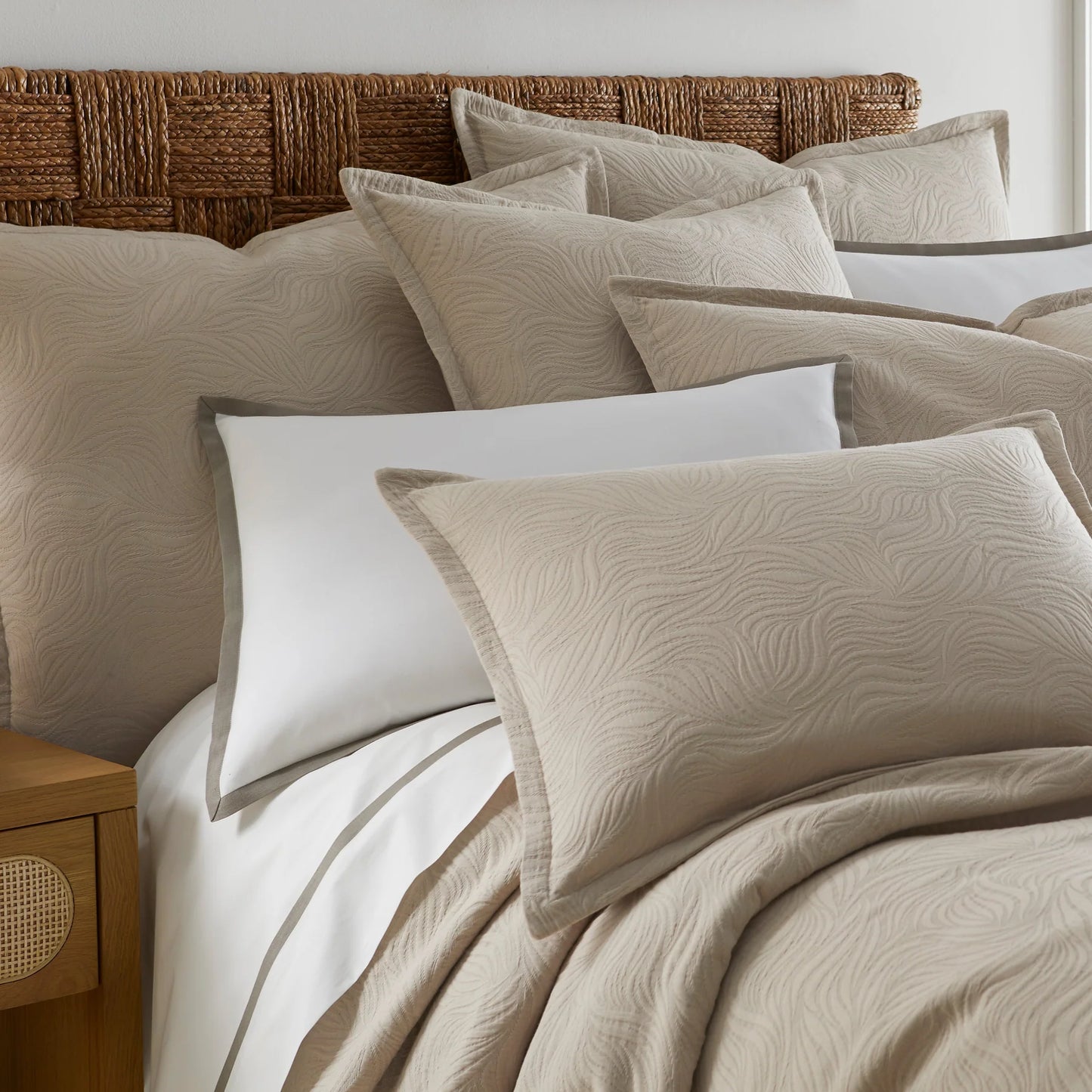 Caribbean Matelassé Coverlet Natural Cotton Queen