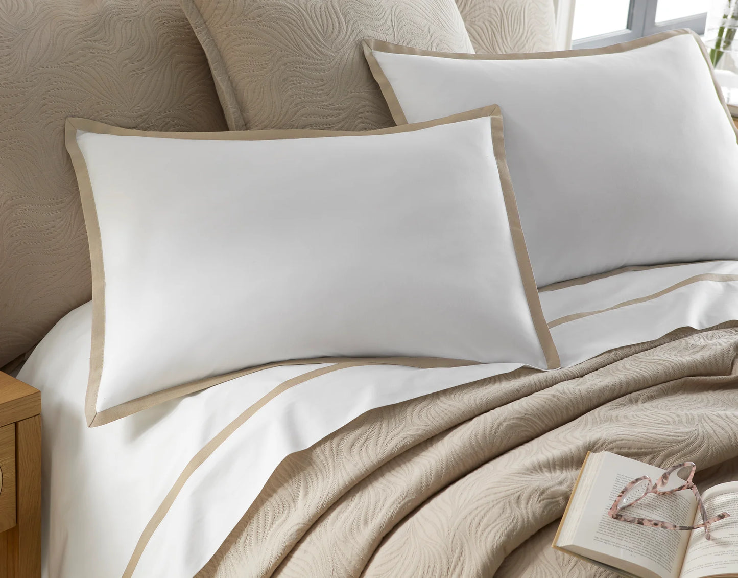 Jimmy B Queen Sheet Set – White with Trench Coat Border Flange | 200TC Cotton Percale